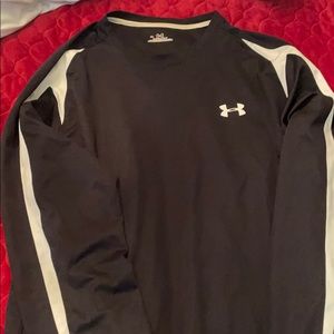 Long sleeve sports shirt